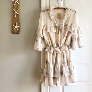 NWT Floral Mini Dress ✨